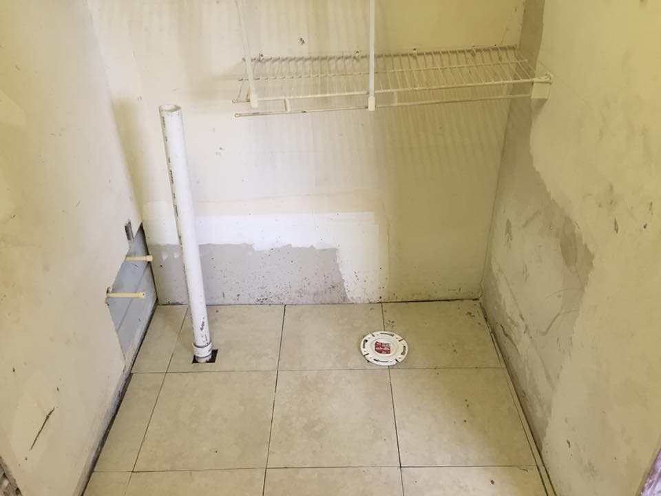 Remodels — Powderroom 1